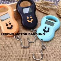 Gambar Timbangan Gantung Digital Smile Timbang Barang Portable Otomatis dari Ledeng Motor Bandung undefined 1 Tokopedia