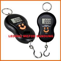 Gambar Timbangan Gantung Digital Smile Timbang Barang Portable Otomatis dari Ledeng Motor Bandung undefined 4 Tokopedia