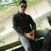 Gambar BATIK ARKANZA Motif Sentani Kemeja Batik Pria Lengan Panjang Slimfit Premium Bahan Katun Lapis Furing - PANJANG, M dari BATIKARKANZA.ID undefined 3 Tokopedia
