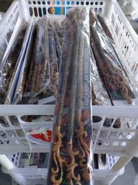 Gambar TANGKRINGAN UKIR KONIN SOGON 1 SET ISI 3 PCS TERDIRI DARI 2 BUAH SEJAJAR 30 CM DAN 1 BUAH 33 CM SILANG LENGKAP GAGANG SEMUA UNTUK PANGKRINGAN PLANGKRINGAN BURUNG SOGON PLECI KONIN KANDANG KAPSUL BESI LOVEBIRD DIAMETER 33CM - SONO ISI 3 dari RUDIJAYABIRDSHOP undefined 2 Tokopedia
