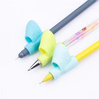 Gambar PTC Pencil Grip Pencil Hold Helper Pencil Alat Bantu Tulis Silicone dari martinmart2 undefined 5 Tokopedia