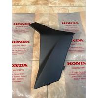 Gambar cover R floor side dek samping bawah depan sayap bawah sirip bawah kanan Honda Vario new 160 k2S ABS CBS tahun 2022 2023 hitam doff dof dop original honda dari Auto Ventures46 undefined 1 Tokopedia