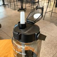 Gambar High-capacity Water Bottle Reusable Outdoors Sports Drinking Bottle with Time Marker 2L Portable Plastic Cups with Straw 텀블러 dari Erlstorew undefined 2 Tokopedia
