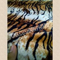 Gambar Tukuyuu Bahan Kain Sofa Bludru Macan / Brudu Motif Hewan Harimau - Animalia dari amat911 undefined 3 Tokopedia