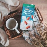Gambar Blue Diamond, Almond Breeze Almond Milk Original 946Ml Berkualitas dari Nosh Nook undefined 1 Tokopedia