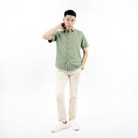 Gambar Dbritano Kemeja Pria Polos Hijau Sage Lengan Pendek 22424 - XL dari Dbritano Official Store undefined 2 Tokopedia