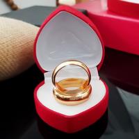 Gambar Cincin Couple Titanium ANTI KARAT SELAMANYA harga PROMO Free Box Cincin Cod Chain Gift Gold - 8 Dan 8 dari ZUA ACC undefined 4 Tokopedia