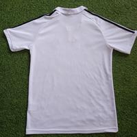 Gambar NEW JERSEY RETRO REAL MADRID 2001 HOME /HALAMADRID/CLASSICJERSEY - S dari asem mawi undefined 3 Tokopedia
