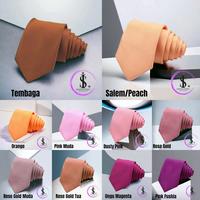Gambar Dasi Pria Kantor Formal Motif Bintik Biru Muda/ City Premium Elegance dari FalaahMart. undefined 4 Tokopedia