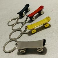 Gambar Gantungan Kunci Papan Skateboard Logam Sport Hobby Series Keychain Metal Skate Board Keychain Ganci Komunitas Skateboard Koleksi XV Kids Jakarta - GOLD-SKTBOARD Nafa - GOLD-SKTBOARD dari Nafa Sport undefined 3 Tokopedia