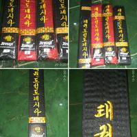 Gambar sabuk hitam merah poom Jireugi Taekwondo belt tebal premium black dari aniutami700 undefined 2 Tokopedia