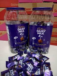 Gambar Coklat Cadbury Dairy Milk 1 toples (80-90pcs) Cadbury mini ecer import malaysia halal dari Al-Razzaq Berkah undefined 2 Tokopedia