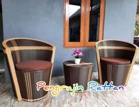 Gambar SALE TERLARIS 1 SET KORSI KURSI BANGKU TERAS GENTONG APOLLO ANYAMAN ROTAN SINTETIS SET UNTUK MEWAH SULTAN TERAS DEPAN RUMAH RUANG TAMU BALKON MINIMALIS KEKINIAN MURAH MODERN KAYU TERAS TERMURAH READYY - Merah 2 dari Aprillo Mart undefined 3 Tokopedia