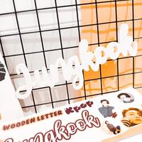 Gambar KPOP Standee Wooden Letter Isi 3 BTS V EKSO NCT SKZ SVT Room Aesthetic Decoration Kayu Wall Decor Hiasan Meja dari toko dese undefined 3 Tokopedia
