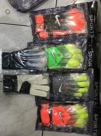 Gambar Sarung Tangan Kiper Bola Nike Dewasa Dan Anak Pake Tulang 5,6,7,8,9,10 Terbatas dari Aisyah&#39;s Store undefined 4 Tokopedia