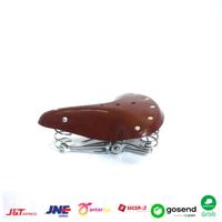 Gambar sadel sepeda lipat vintage mini Velo jengki fixie ontel onthel kulit dari NANDA LIAA undefined 2 Tokopedia