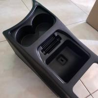 Gambar consol box mobil sigra / calya / tempat minum sigra calya / tempat tisu mobil dari KAMRA oilshop578 undefined 5 Tokopedia