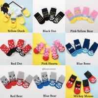 Gambar NEW Kaos Kaki Sepatu Anjing Kucing - Pet Dog Cat Socks Shoes Anti Slip Red Bear S dari msstoree11 undefined 2 Tokopedia