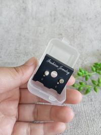 Gambar anting magnet permata seperti /starboy satu set lengkap ala korea tanpa tusuk aeron shiki keren clip 1 set ala korea berlian magnet tanpa tusuk / magnet crystal jepit palsu earrings men magnet piercing diamond wanita dari Salam Nuansa undefined 1 Tokopedia
