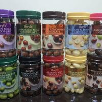 Gambar Beryl's Chocolate Jar 450g Premium / coklat  beryls import Malaysia - alm milk choco - raisin milk dari KIN KITCHENN undefined 3 Tokopedia