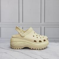 Gambar Sandal Crocs Classic Mega Crush Clog Unisex dari SHINJU_MART undefined 2 Tokopedia