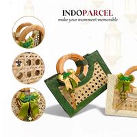 Gambar INDOPARCEL - Tas Hampers Lebaran Anyaman Pandan Handle Kayu Kombinasi Anyaman Bambu Bungkus Kemasan Tas Kado Goodie Bag Hari Raya Idul Fitri Viral Terbaru dari PuraVida_ undefined 3 Tokopedia