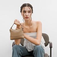 Gambar Tas Selempang Les Catino Fiero Crossbody Solid - Bone dari ziannaindirastore undefined 2 Tokopedia