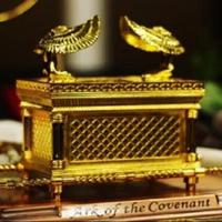Gambar Pajangan Tabut Perjanjian Miniatur The Ark Of Covenant Ukuran Sedang dari fernandaadiapriliano undefined 4 Tokopedia