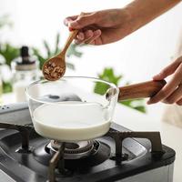 Gambar Panci Masak Kaca Glass Cooking Pot Wooden Handle KC0407 - Transparan, 400ml dari PT KCheck undefined 2 Tokopedia