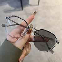 Gambar Kacamata Photochromic Anti Radiasi Trendi Bingkai Kecil Ringan Pria Wanita - Hitam dari Wensmok Kacamata undefined 5 Tokopedia
