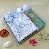 Gambar Hampers Kado Seperangkat Alat Sholat Wanita - Gold dari Jogja Wedding_NEW undefined 5 Tokopedia