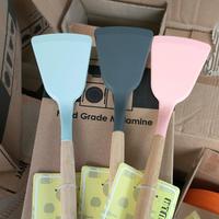 Gambar 1 Pcs SODET / SUTIL / IRUS SILIKON GAGANG KAYU- Alat Masak Peralatan Dapur Kitchenware - sutil sodet dari Toko aman shop undefined 5 Tokopedia
