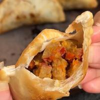 Gambar SARASA - CIRENG ISI AYAM SUWIR MERCON ISI 6 PCS dari SARASAFOOD undefined 4 Tokopedia