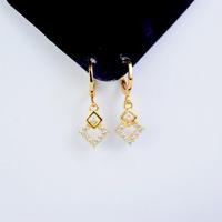 Gambar Anting Titanium Wanita Motif A 009 Anti Karat dan Tidak luntur zira.grosir - Silver 009 dari Mitra online12 undefined 1 Tokopedia