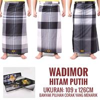 Gambar GROSIR KODIAN Sarung Wadimor Horison / Padang / BW Sarung Tenun Grosir Isi 20 pcs Terbaru 2025 Dewasa Muslim Motif - 20pcs Hitam Tumpal dari Dede grosir sajadah undefined 3 Tokopedia