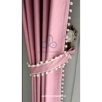Gambar Gorden Blackout Pink renda pompom Hordeng ping renda pom pom Kain free tali hordeng Jendela - Gorden Pink pakai pompom, Tinggi 150cm / 6 gelombang dari Quinbe Gorden Homedecor undefined 1 Tokopedia