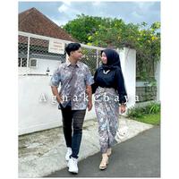 Gambar Couple lilit batik dan kemeja lengan pendek - warp skirt - rok serut couple - bawahan kebaya - Pasangan Batik Wanita Atasan Keluarga Panjang Kebaya Bawahan Sarimbit Hitam Outer Polos Kain Baju Putih - Sr maroon, Kemeja M+Rok Lilit dari Agnakebaya24_NEW undefined 1 Tokopedia