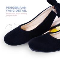 Gambar SYALU Sepatu Flat Shoes Anak Perempuan Usia 1 sampai 2 Tahun Tali Pita Bahan Bludru IVONA Hitam - HITAM, 22 dari syalu undefined 4 Tokopedia