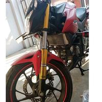 Gambar cover shock depan Honda CB150R StreetFire dan old aksesoris CB150R pelindung shockbreaker CB150R Motor - gold, CB150R 2016/2020 dari Dualimashp undefined 5 Tokopedia