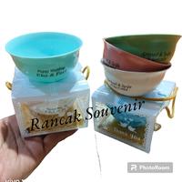 Gambar Isi 100 Pcs Souvenir Mangkok Bulat Mini/Kecil Free Sablon Nama Kemasan Mika Motif Dan Tali Souvenir Pernikahan Khitanan Ulang Tahun Berwarna dari Rancak Souvenir Murah undefined 2 Tokopedia