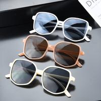 Gambar kacamata fashion terlaris fashion hits - hitam dari BELLA FASHION27 undefined 3 Tokopedia