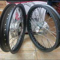 Gambar Velg Jari Jari Motor CB150 Old - Mega Pro Mono Verza CBR New Uk 185-215 x 17 1Set Depan Belakang Motorcycle - Hitam 185-215 X 17, CB150 OLD dari King Motor Kresek_NEW undefined 1 Tokopedia