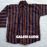 Gambar Baju Adat Jawa Atasan Surjan Lurik Anak Laki-laki/ Atasan Adat Jawa Surjan Anak SD Setrip - abu, M (2-3thn) dari Galeri Lurik undefined 5 Tokopedia