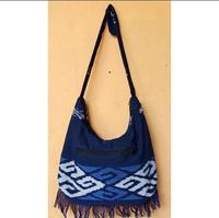 Gambar Tas Tenun Lombok Selempang Besar Tas Etnik Pria Wanita 2 resleting Tas Outdoor Pendaki Traveller - Motif A dari Aves Pandhawa Store undefined 4 Tokopedia
