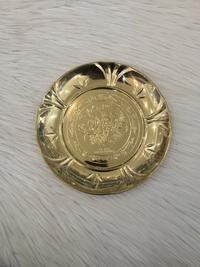 Gambar piring kurma emas arab khas souvenir haji - 1 pcs dari CB Faaza Collection undefined 2 Tokopedia