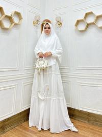 Gambar Luthfiyah Ceruty Dress Babydoll Mewah Model Terbaru Kekinian Polos Putih Gamis Muslim Wanita Remaja Lebaran Dewasa Pesta Kondangan Syari Mutiara Maxi Crinkle Airflow Simple - putih, S dari Luthfiyah store undefined 1 Tokopedia
