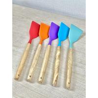 Gambar Spatula Silicone Utensil Motif Handle Kayu Tahan Panas / Spatula Silicon / Utensile Turner Sutil Silikon - Tosca dari Tokokuni undefined 4 Tokopedia