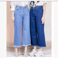 Gambar Celana Jeans Kulot Rawis Polos Wanita (Size 27-34) Celana Kulot Jeans Panjang Cewek Denim Rumbai Bawah  Dewasa Bawahan - Light Blue, 27 dari F2F Denim undefined 1 Tokopedia