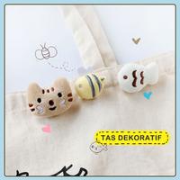 Gambar pin lucu/Lucu Pin Tas /bros/pin/pin tas aesthetic /tas lucu korean style/pin lucu untuk tas - Qiqi Treasure - Cat dari Qiqi Treasure undefined 2 Tokopedia