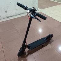 Gambar Promo spesial Skuter Listrik Dewasa Lipat Scooter Electric Kingsong - Hitam 10 inch - Hitam 10 inch dari PT.goda teknologi undefined 1 Tokopedia